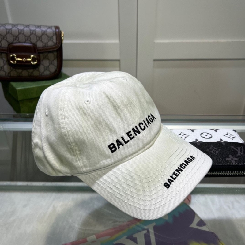 BALENCIAGA